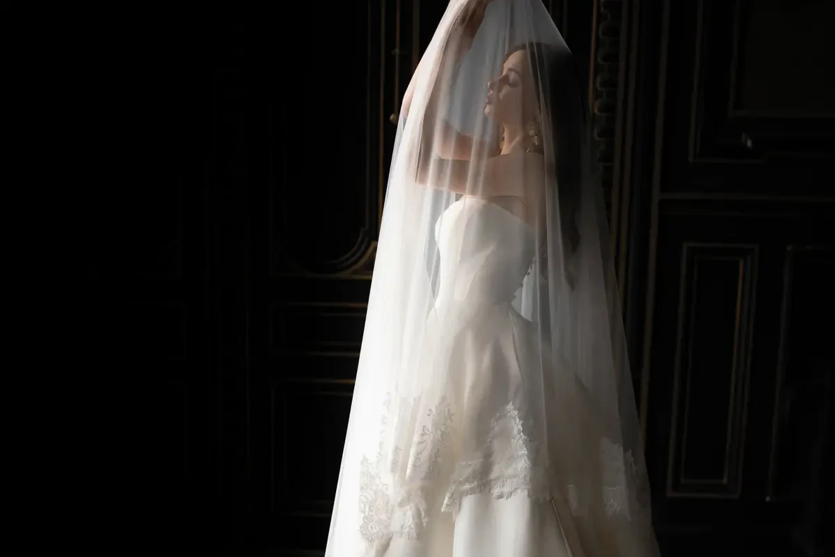 Low Key Luxury Weddings: Whispered Luxury. Desktop Image