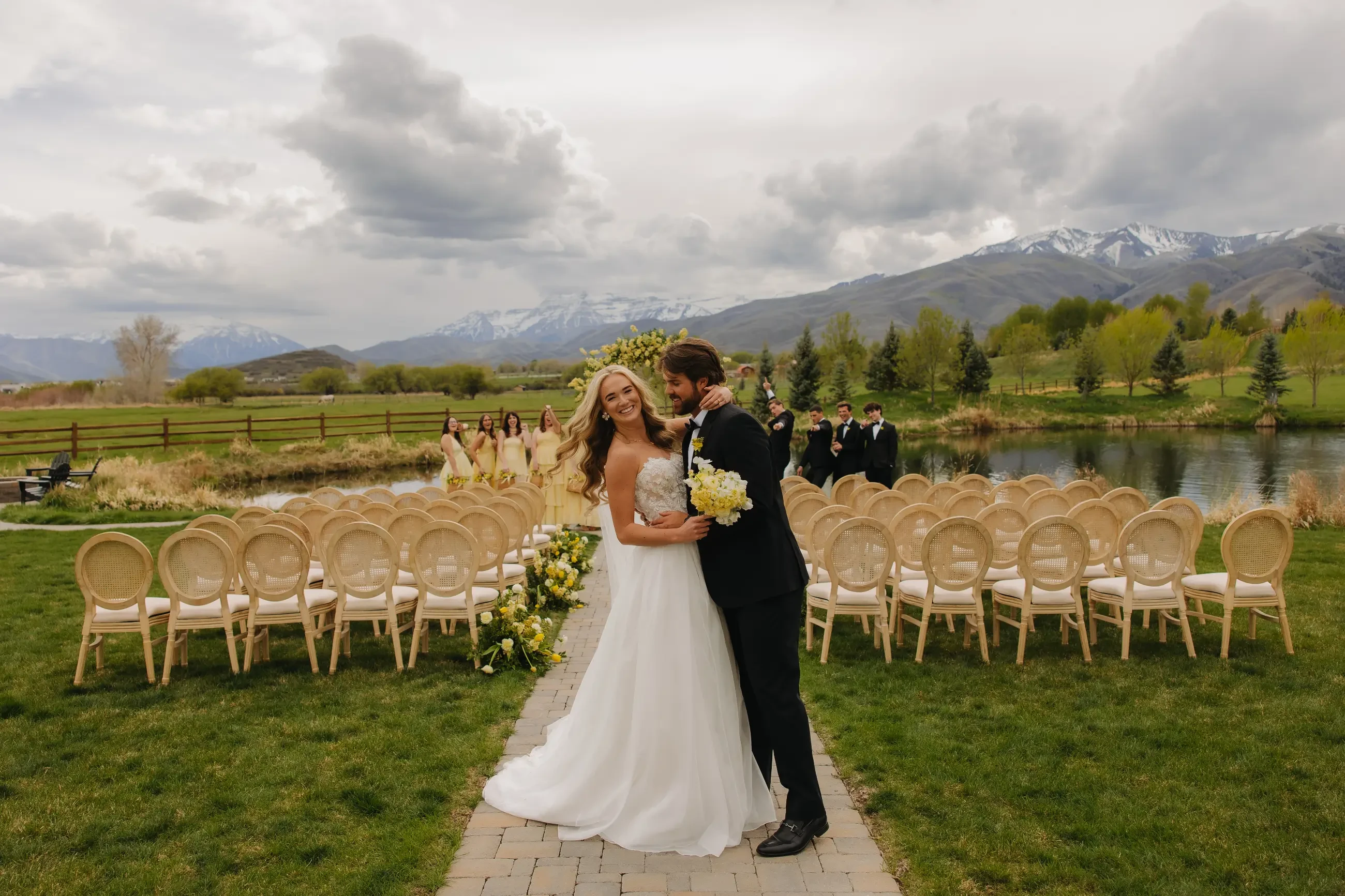 Affordable Wedding Dresses in Utah. Desktop Image