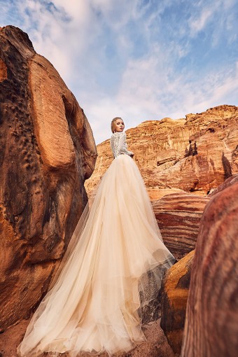 Oksana Mukha 135452 #1 Sand/Ivory thumbnail