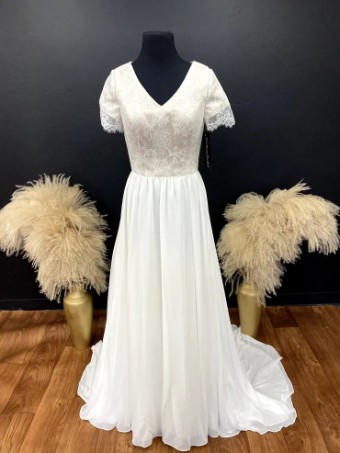 Dream Collection 135203 #9 Gold/Ivory thumbnail