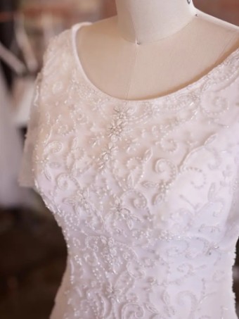 Maggie Sottero 137208 #7 Ivory over Pearl (Ivory Illusion) thumbnail