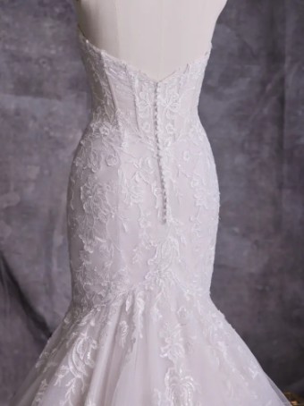 Maggie Sottero 140035 #7 Ivory over Pearl (Ivory Illusion) thumbnail