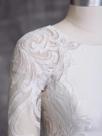 Sottero and Midgley 140003 #10 Ivory (Natural Illusion) thumbnail
