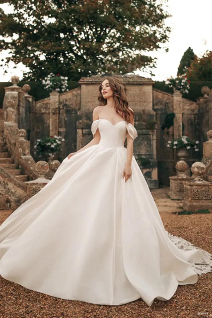 Unique Plus and Regular Size Fairytale Floral Embroidered Wedding Dress  with Colors | ALBA EN190424
