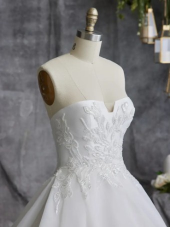 Sottero and Midgley 140069 #3 Ivory (Natural Illusion) thumbnail