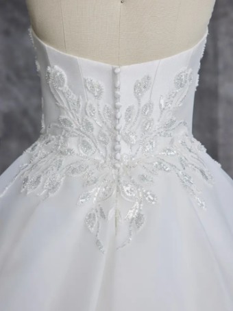 Sottero and Midgley 140069 #7 Ivory (Natural Illusion) thumbnail