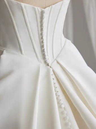 Maggie Sottero 141007 #6 Ivory (Natural Illusion) thumbnail