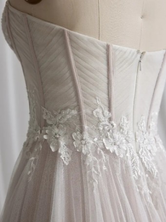 Maggie Sottero 141026 #5 Ivory over Soft Blush/Natural Illusion thumbnail