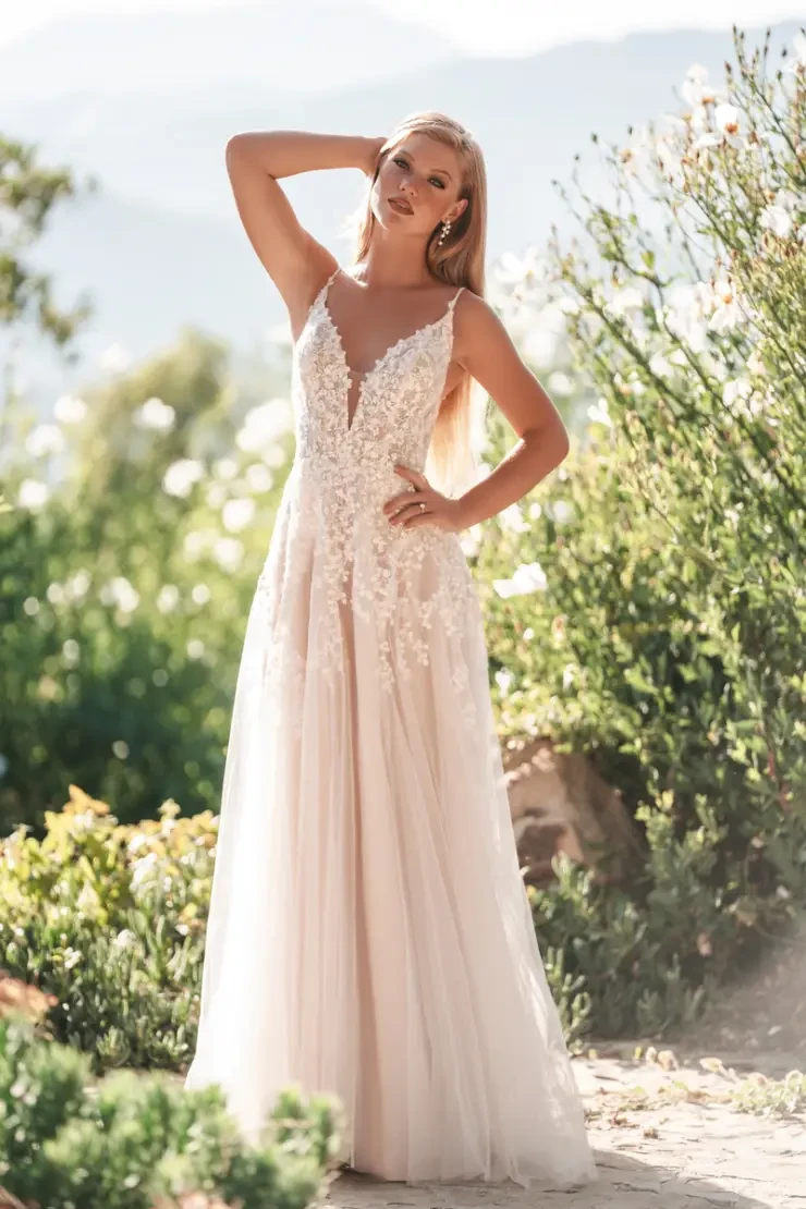 orange lace bodycon dress Corset Mini – Gretachic Size:UK 20 / US 16 This stunning piece features white maxi Color Inspo | Dusk