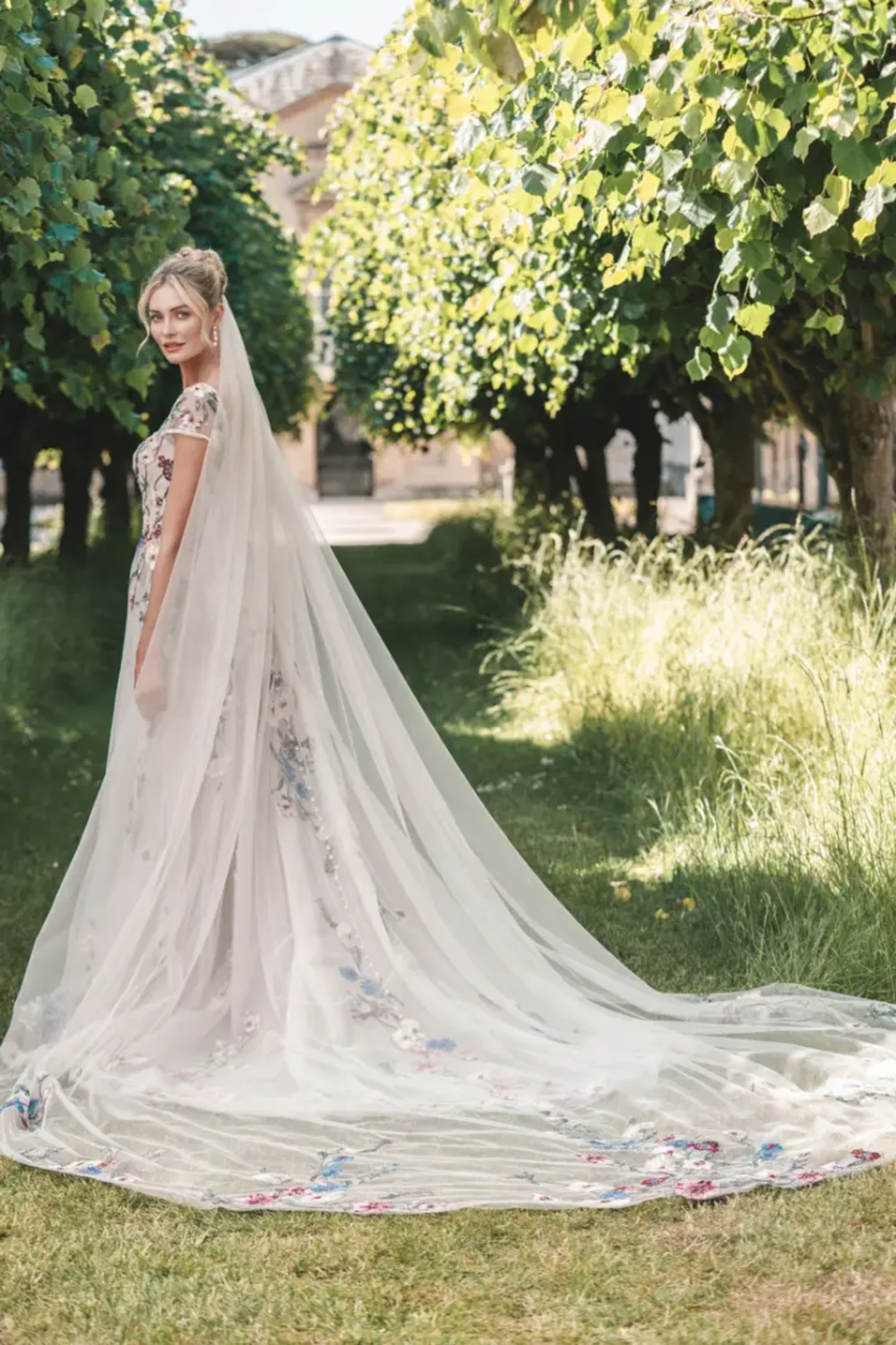 [美品]BRIDAL BEAUTE F70•M Fall 2024 | Explore Our Fall Wedding Dresses! - E1004