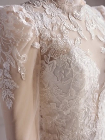 Sottero and Midgley 142879 #7 Ivory (Natural Illusion) thumbnail