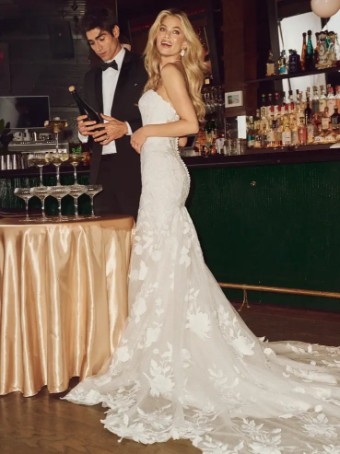 Maggie Sottero 143924 #9 Ivory / Soft Blush thumbnail