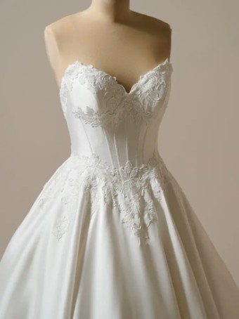 Maggie Sottero 144806 #13 Black Ivory thumbnail