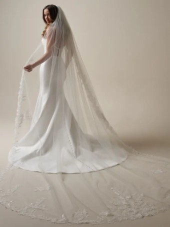 Sottero and Midgley 144955 #4 Ivory (Natural Illusion) thumbnail