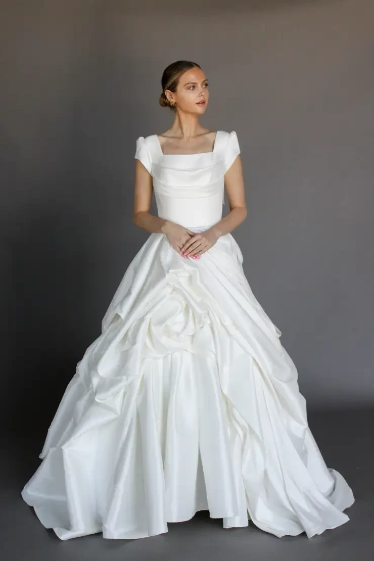 Casablanca Bridal 144479 Default Image