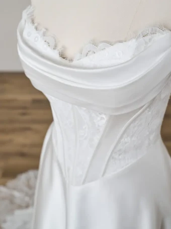 Maggie Sottero 144981 #4 Ivory thumbnail