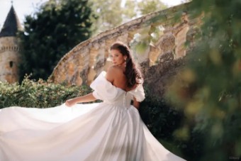 Disney Fairy Tale Weddings Collection 144076 #15 Ivory thumbnail