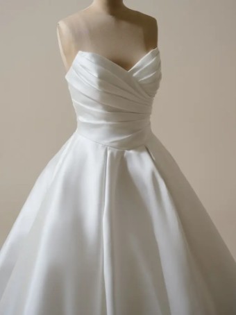 Maggie Sottero 144971 #5 Diamond White thumbnail