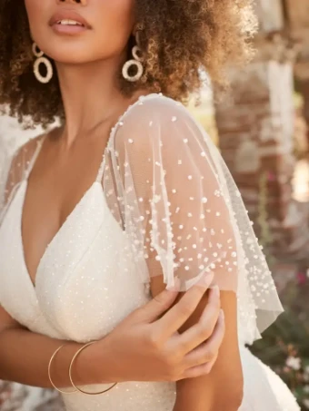 Maggie Sottero 138152 Cape #0 default Ivory thumbnail