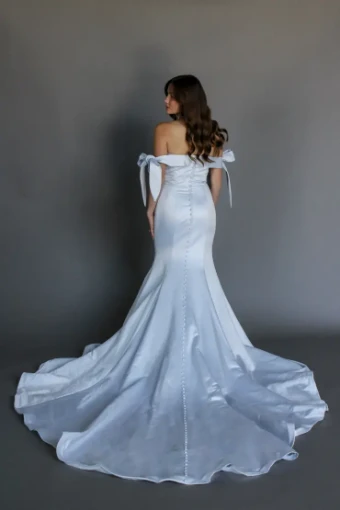 Dream Collection 142537 #1 Ice Blue thumbnail
