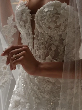 Sottero and Midgley 146805 #8 Ivory (Natural Illusion) thumbnail