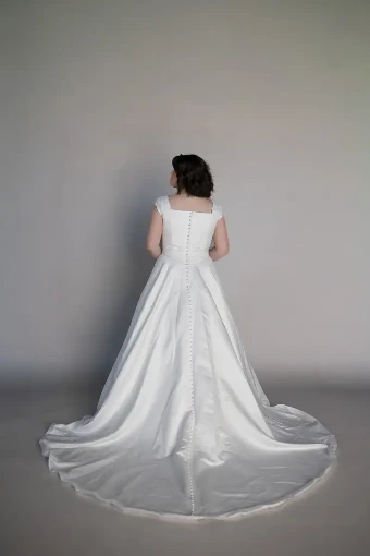 Dream Collection 145605 #1 Ivory thumbnail