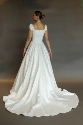 Dream Collection 145605 #18 Ivory thumbnail