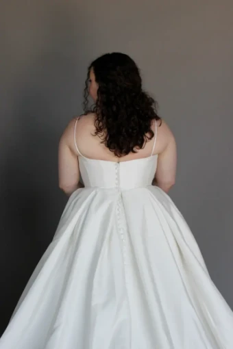 Dream Collection 143121 #1 Ivory thumbnail