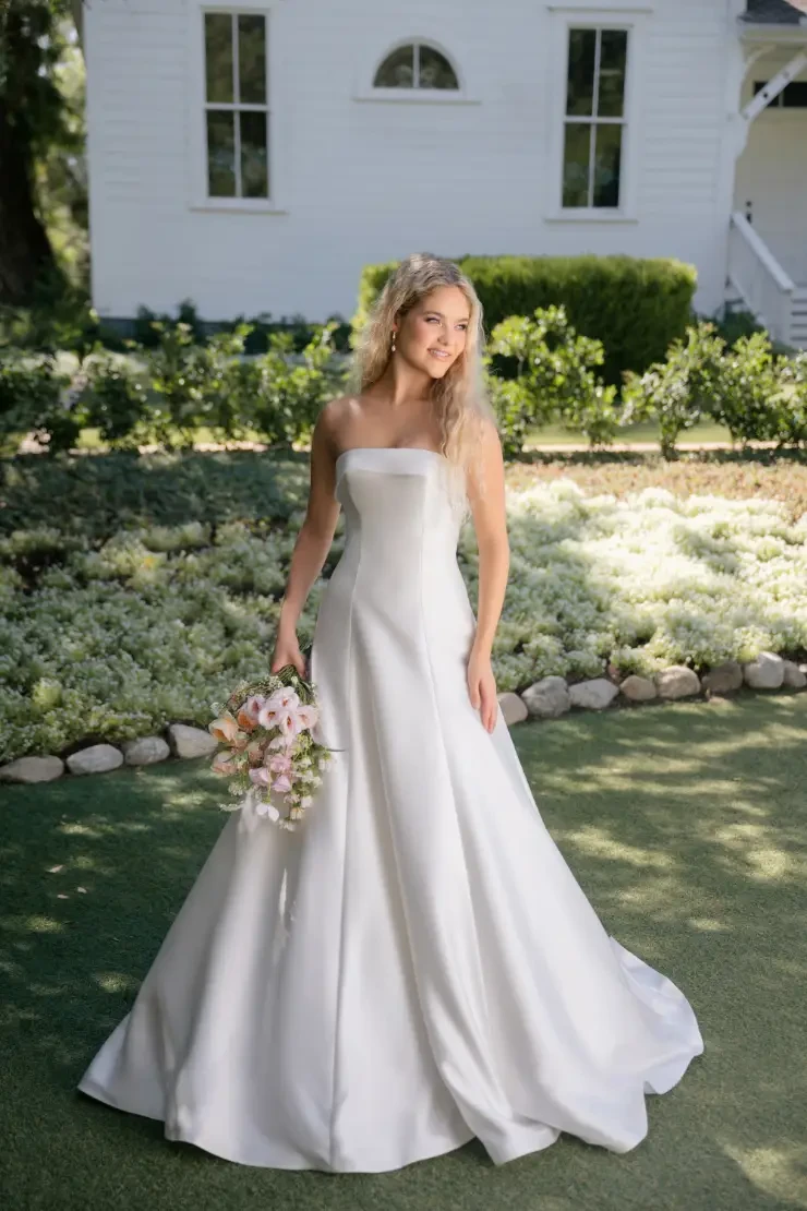 Allure 146197 Default Image