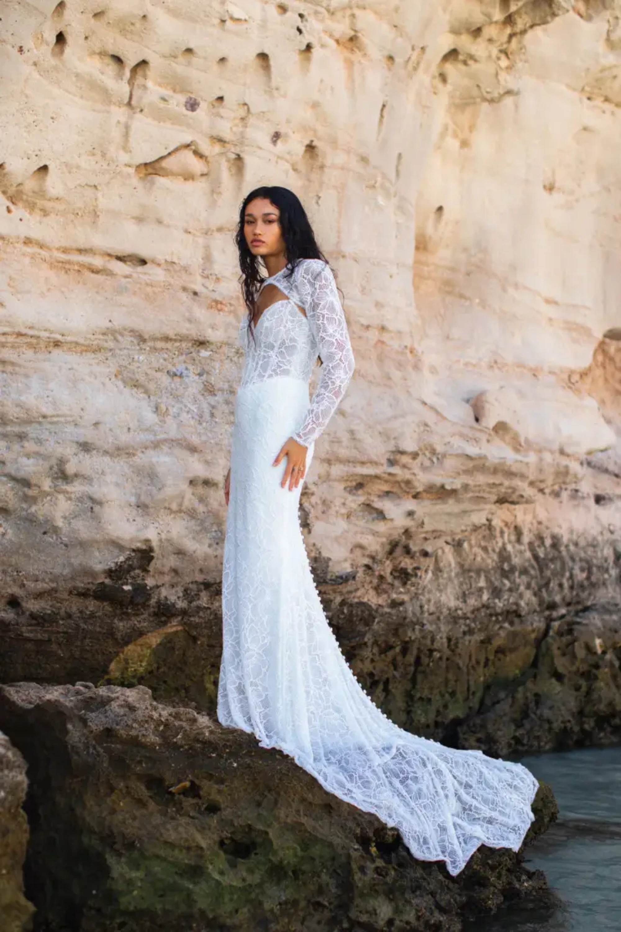 wedding dress with sweetheart neckline Tulle Bridal Dress Sweetheart Neckline Minimalist Wedding Dress TN219 US14 / White