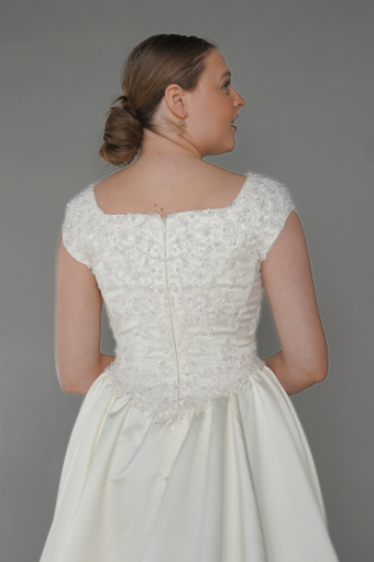 Casablanca Bridal 145434 #21 Ivory thumbnail