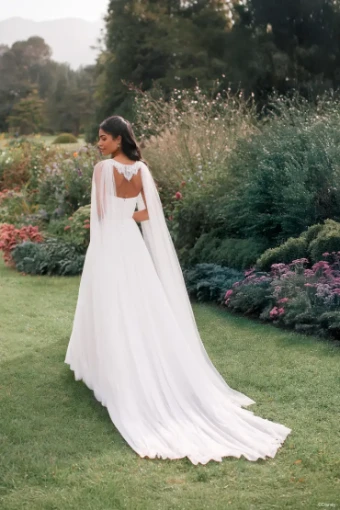 Disney Fairy Tale Weddings Collection 147010 #4 Ivory thumbnail