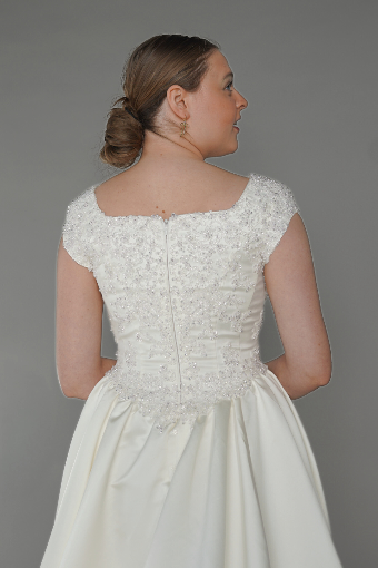 Casablanca Bridal 145434 #4 Ivory thumbnail