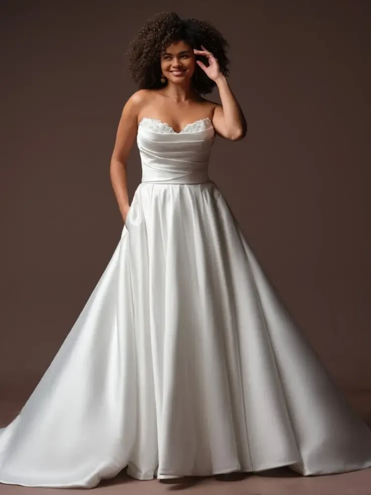 black and white plus size wedding dresses V Neck Off Shoulder Black White Wedding Dresses Floor Length Applique Tulle
