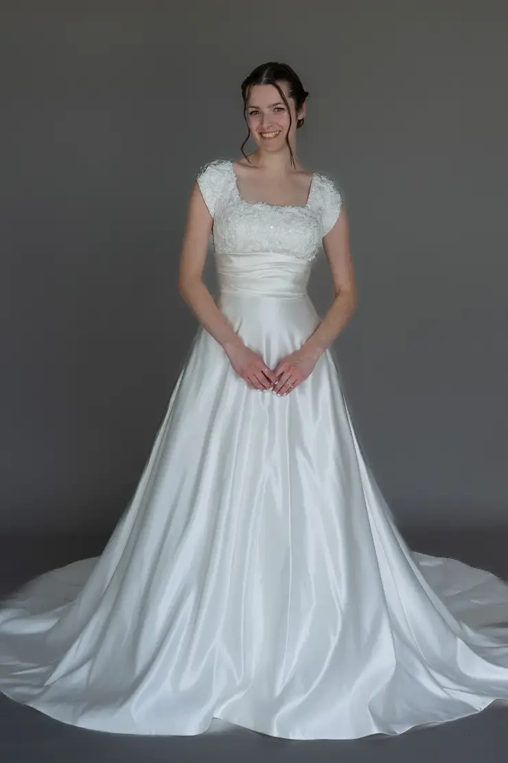 Casablanca Bridal 147416 Default Image