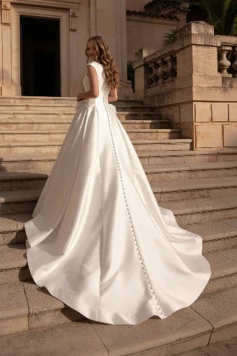 Monica Loretti 147710 #6 Ivory thumbnail