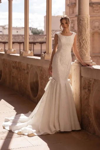 Monica Loretti 147711 #0 default Ivory thumbnail