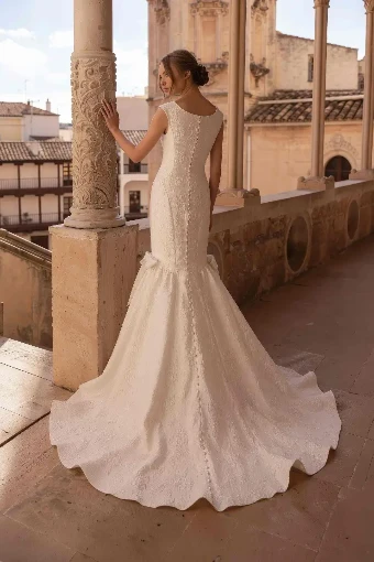 Monica Loretti 147711 #1 Ivory thumbnail