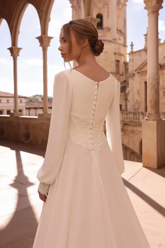Monica Loretti 147715 #1 default Ivory thumbnail