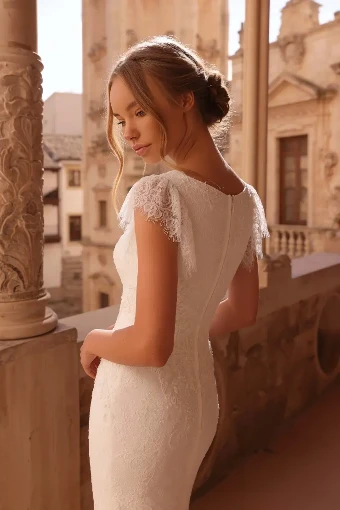 Monica Loretti 147717 #3 default Ivory thumbnail